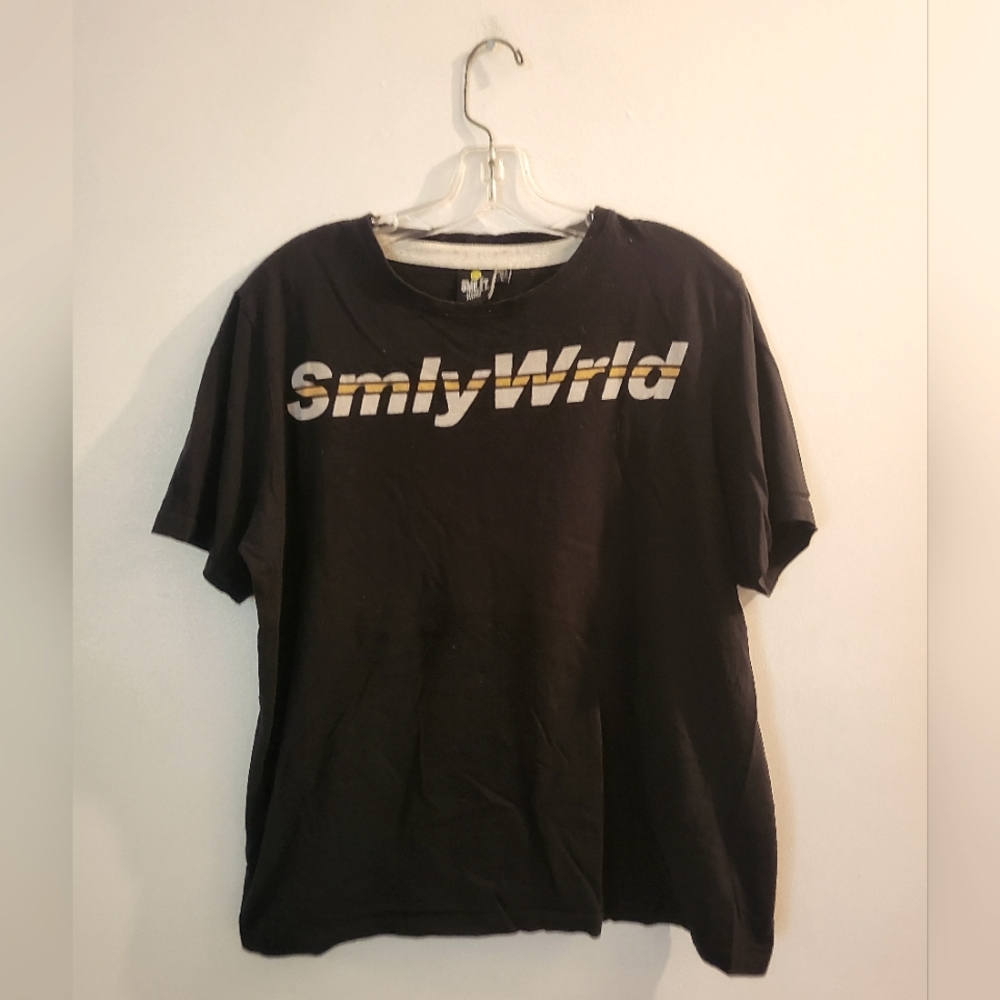 Smiley World Graphic T-shirt | Size Large